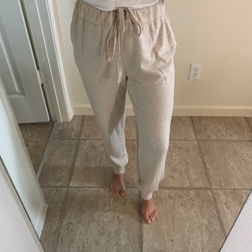 1 State joggers